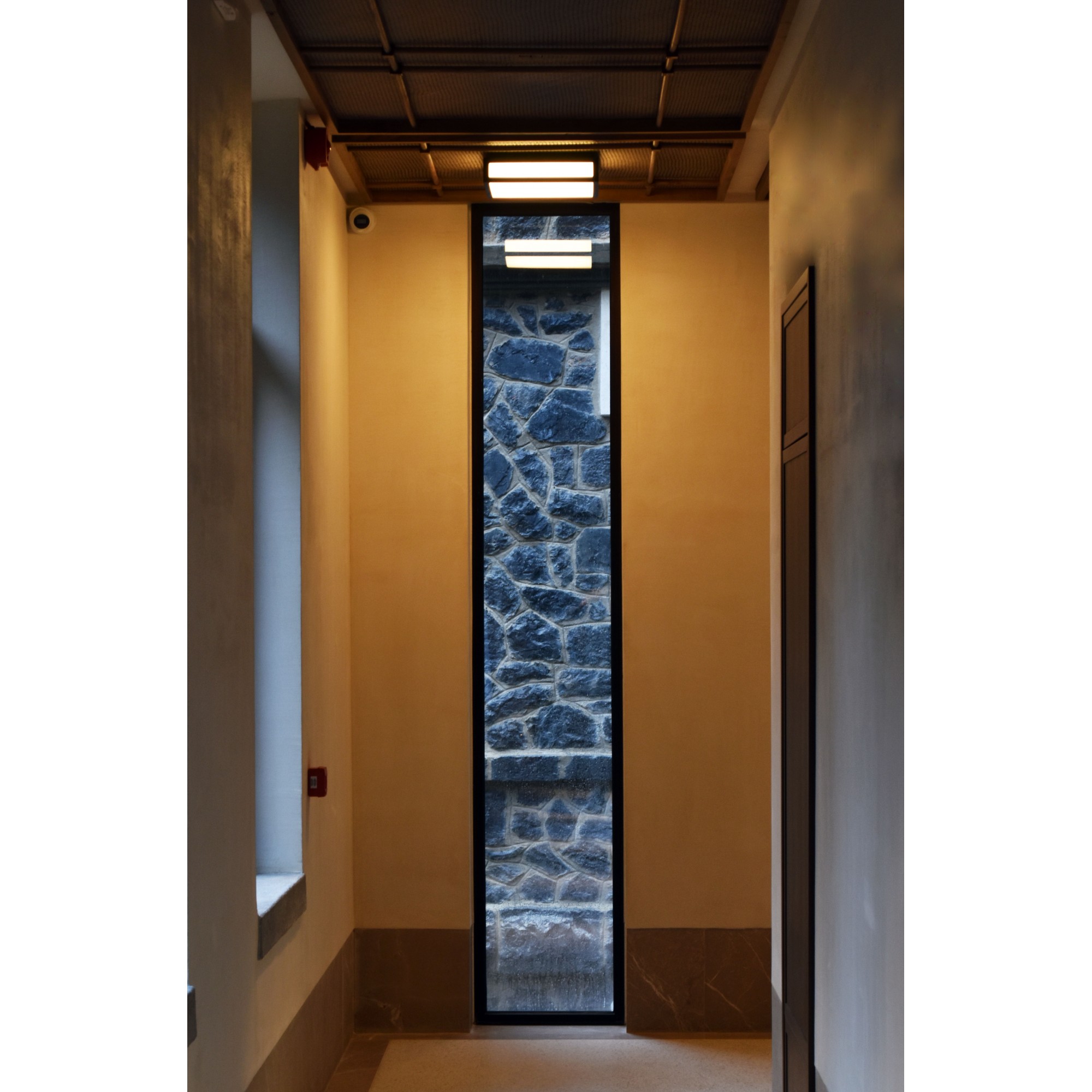 Φωτιστικό Οροφής, Area