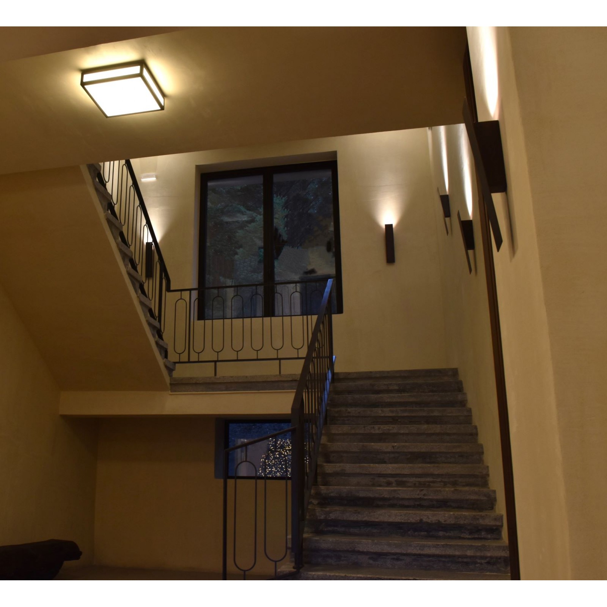 Φωτιστικό Οροφής, Area