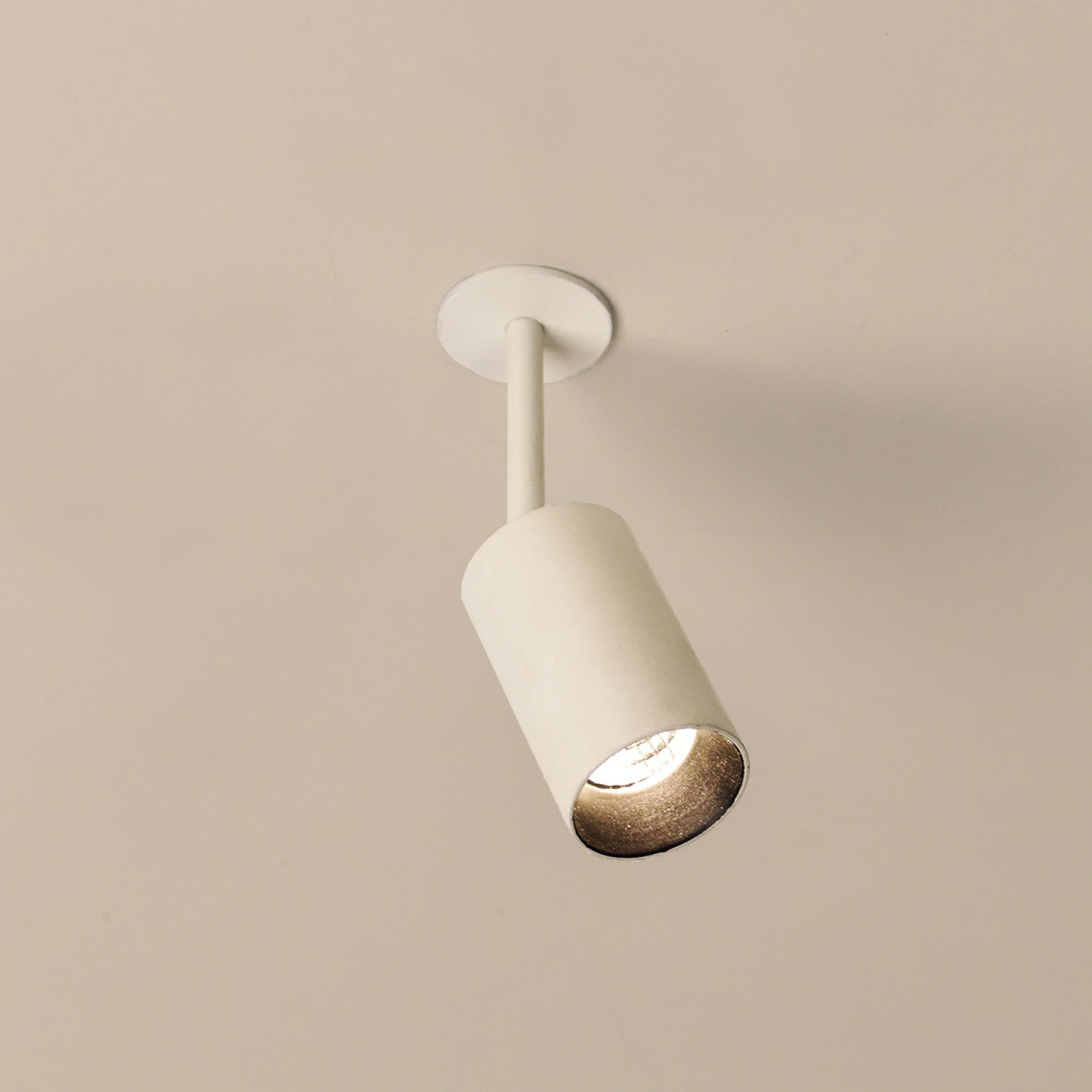 Spot Οροφής, Shift In