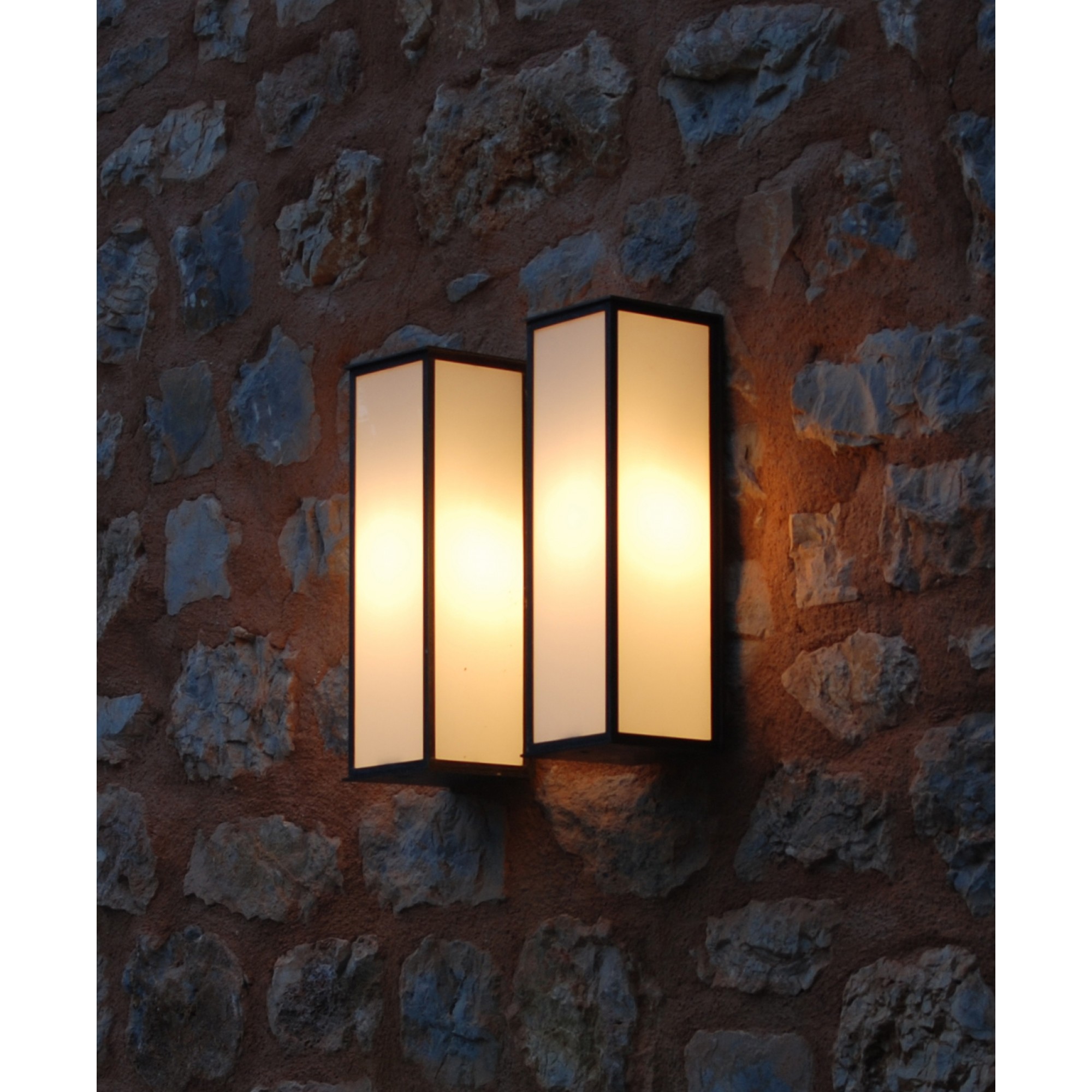 Φωτιστικό Τοίχου, Faro